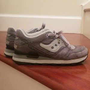 Saucony Courageous Shadow Originals Size 6.5